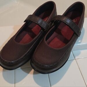 Berries by Aetrex Mary Jane Shoes Leather Neoprene Comfort Brown Size 12W